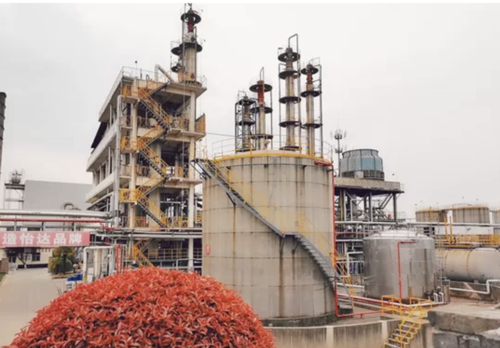Blog perusahaan terbaru tentang Tripropilen glikol adalah pelarut industri serbaguna dan zat antara kimia, yang umumnya digunakan dalam: